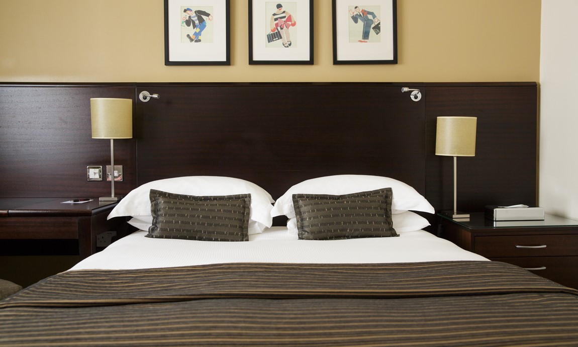 Executive Room bed