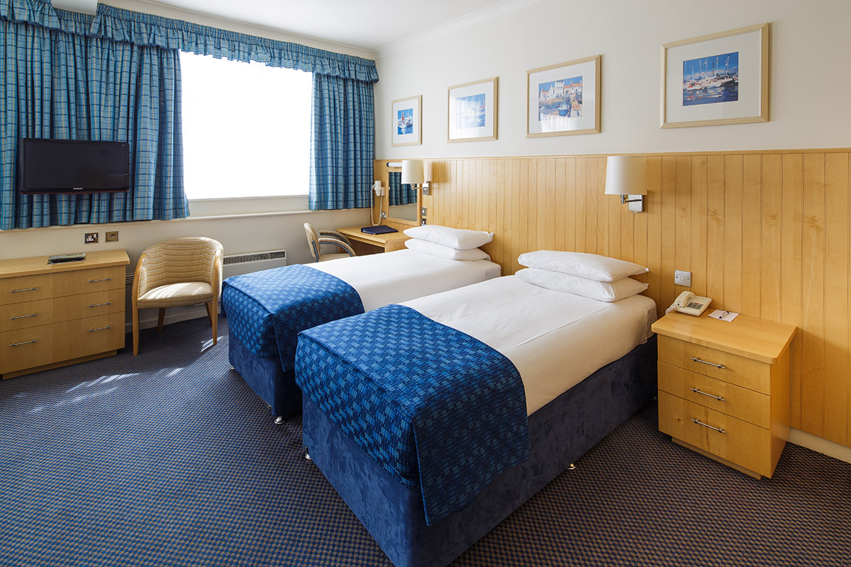 Spacious Family Suite with Twin Beds at the Merton Hotel