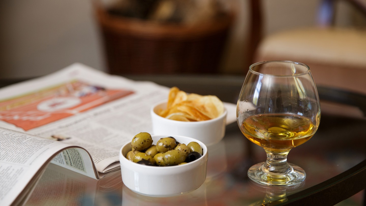 Bedroom SNACKS DETAIL 2