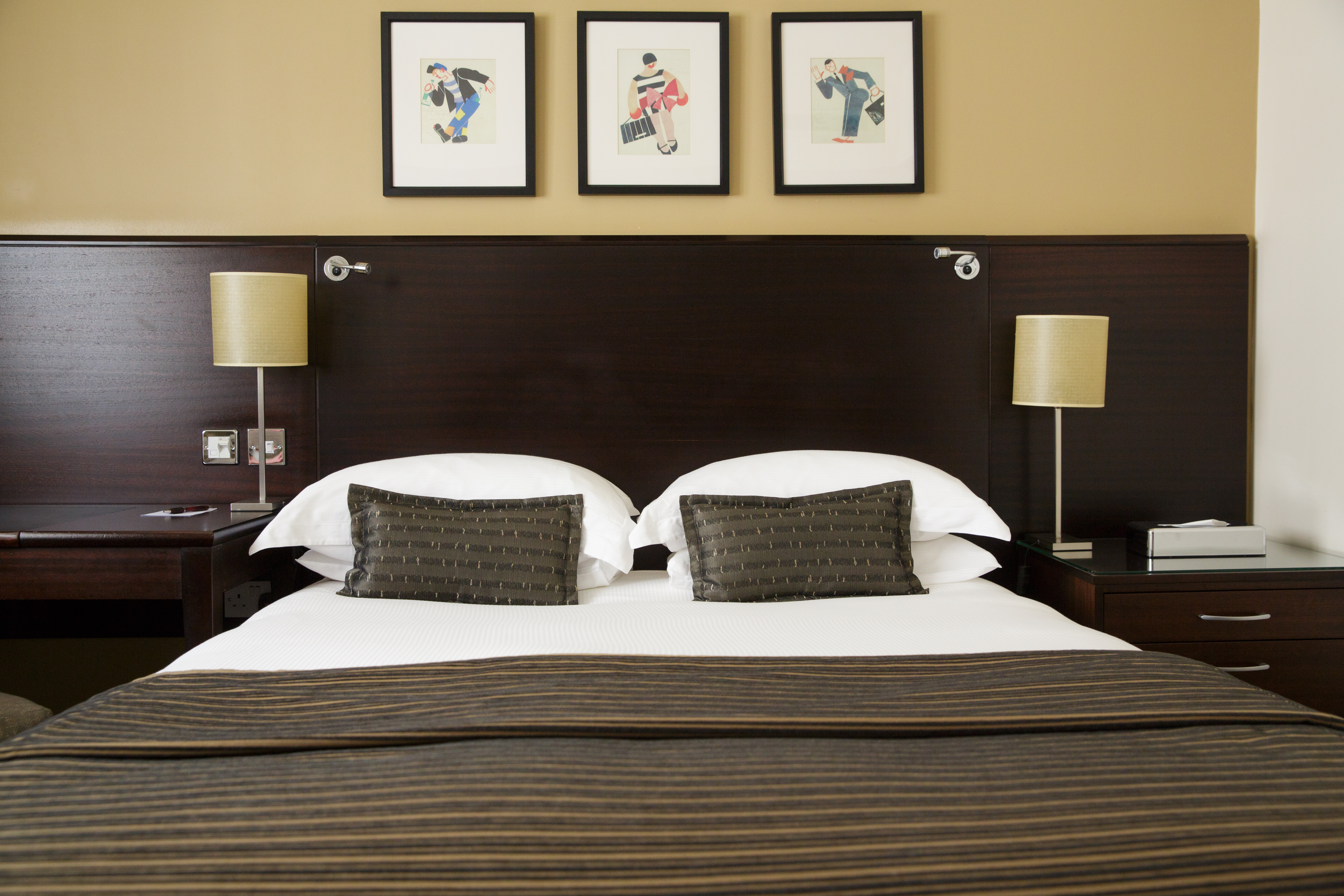 Pomme. Executive Bedroom 1 (1)