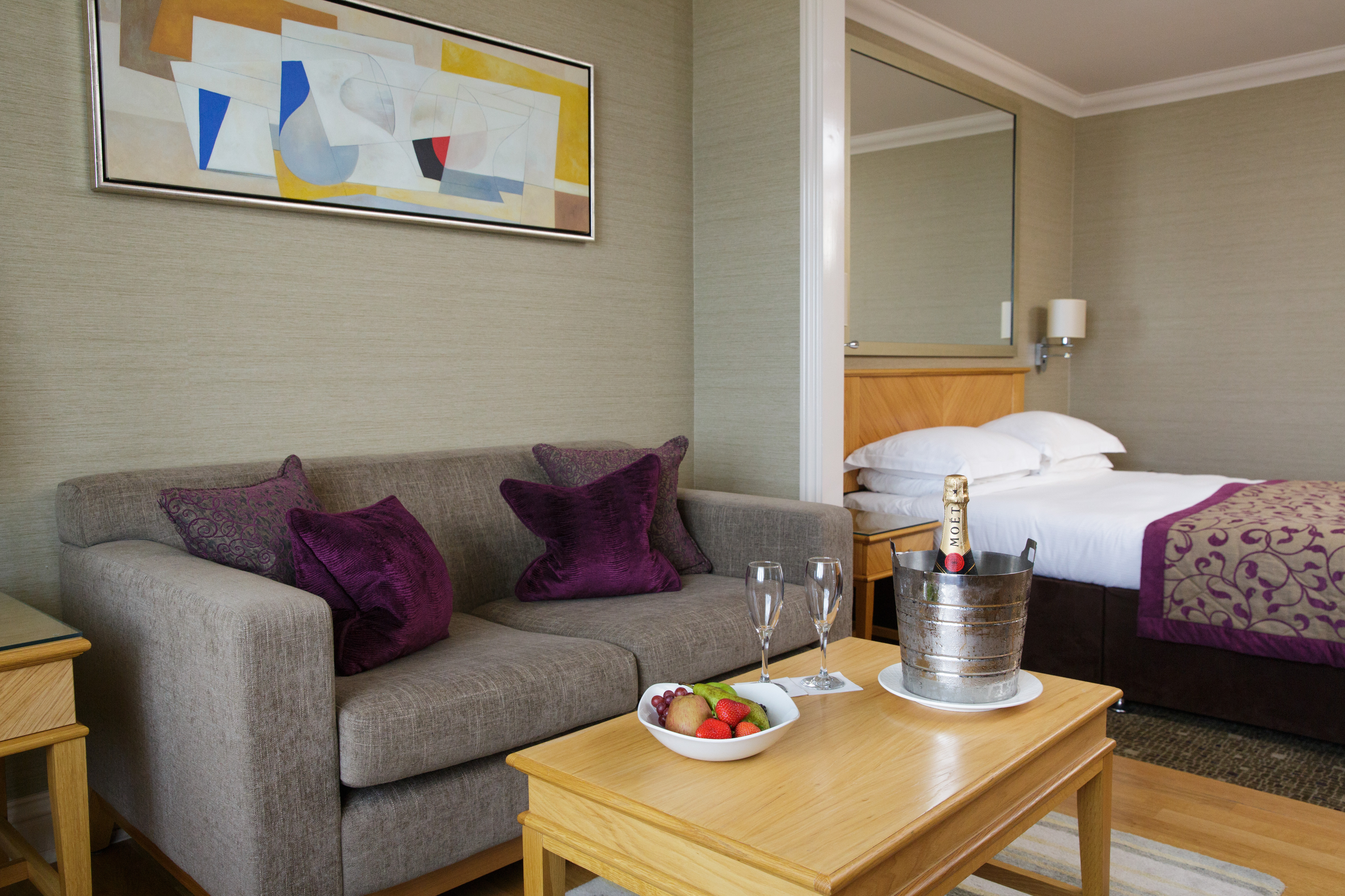 Pomme. Premier Room 6