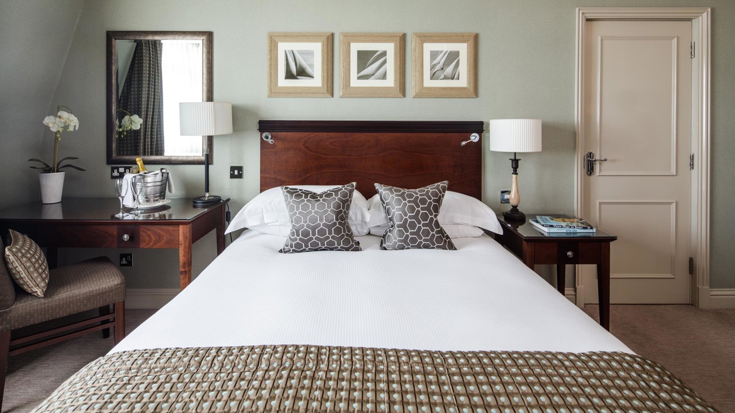 Victor Hugo Suite Detail