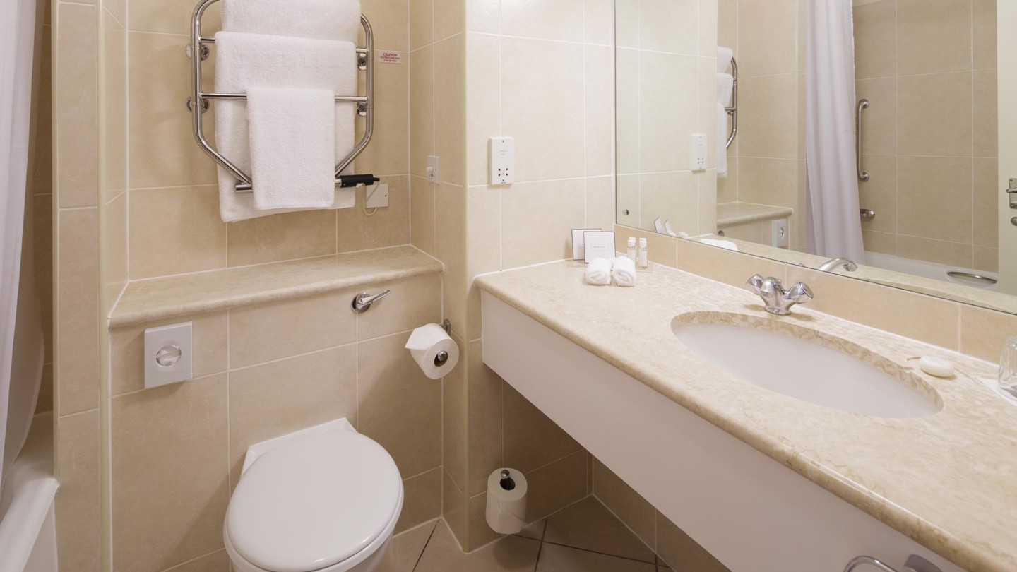 Classic Bathroom 2