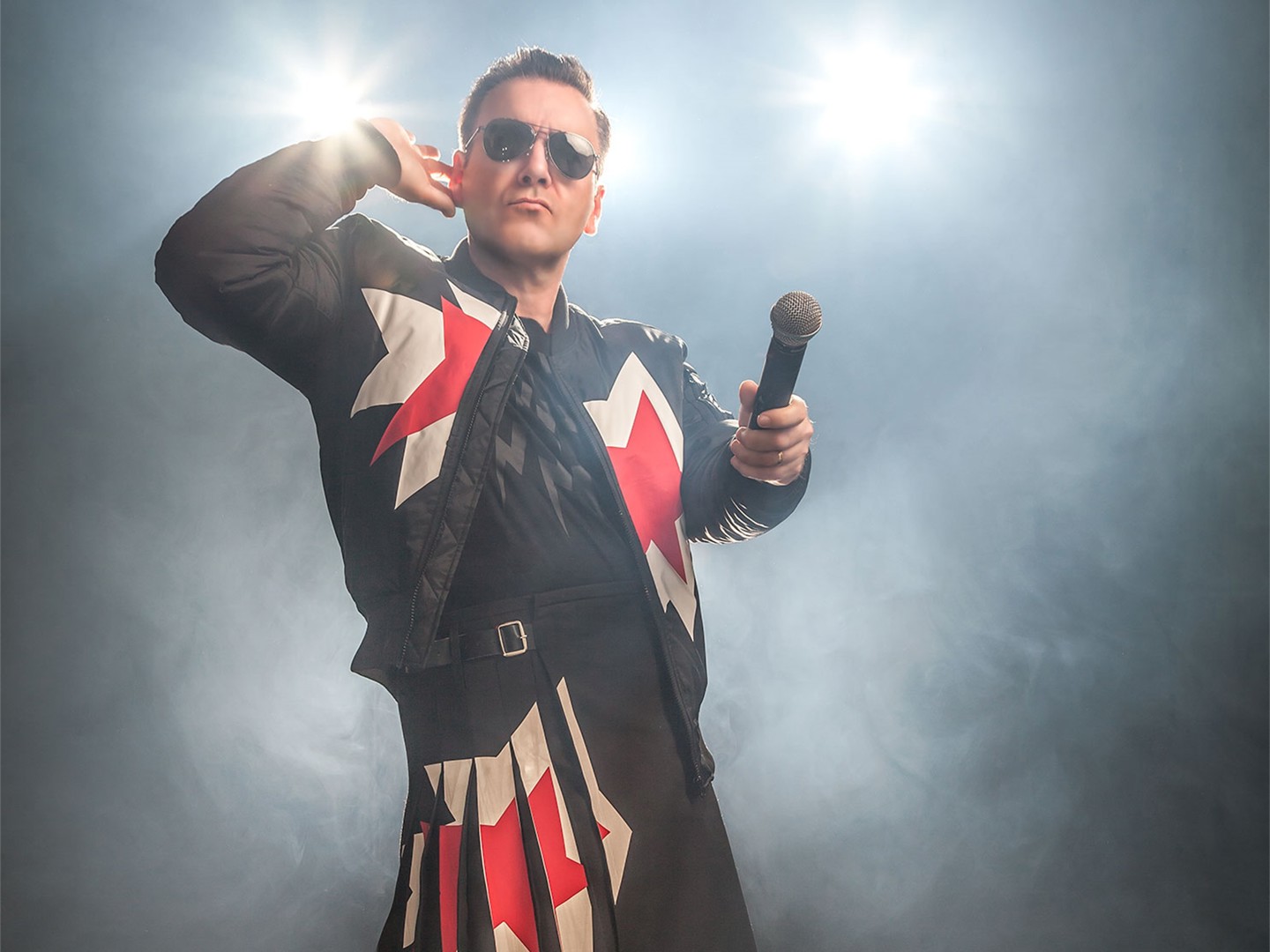 AJ As Robbie Williams 2025