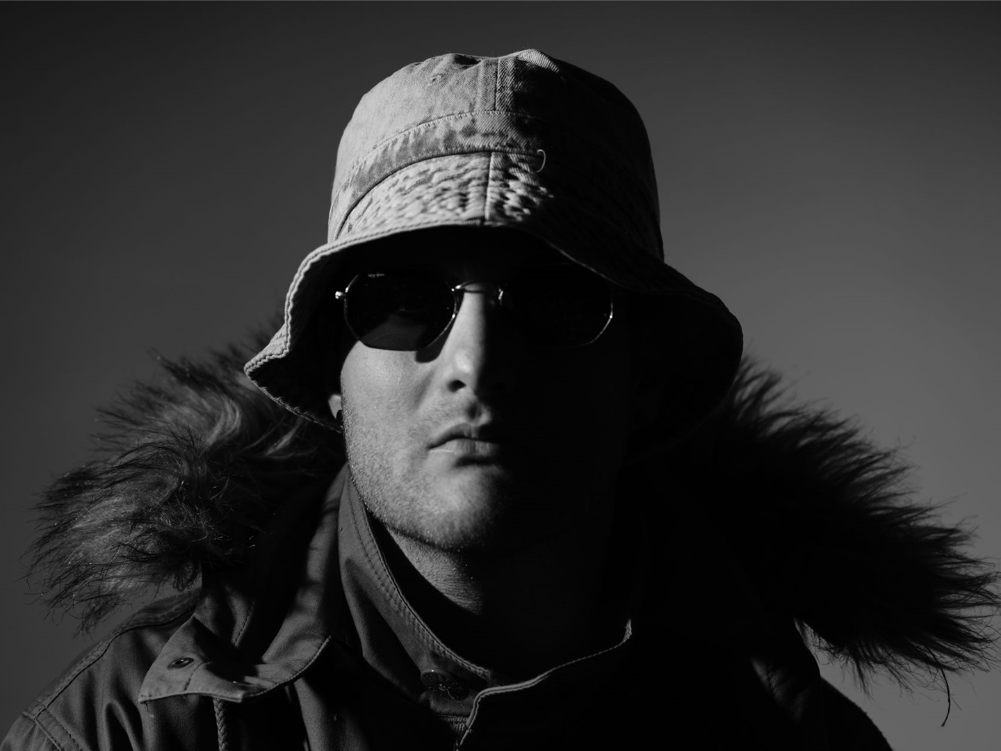 Tom White Performs Oasis 2025