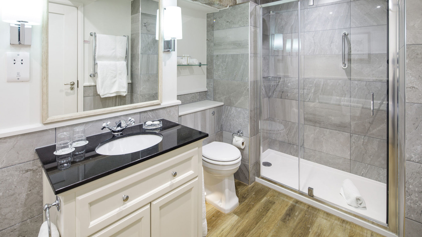 Garden View Bathroom