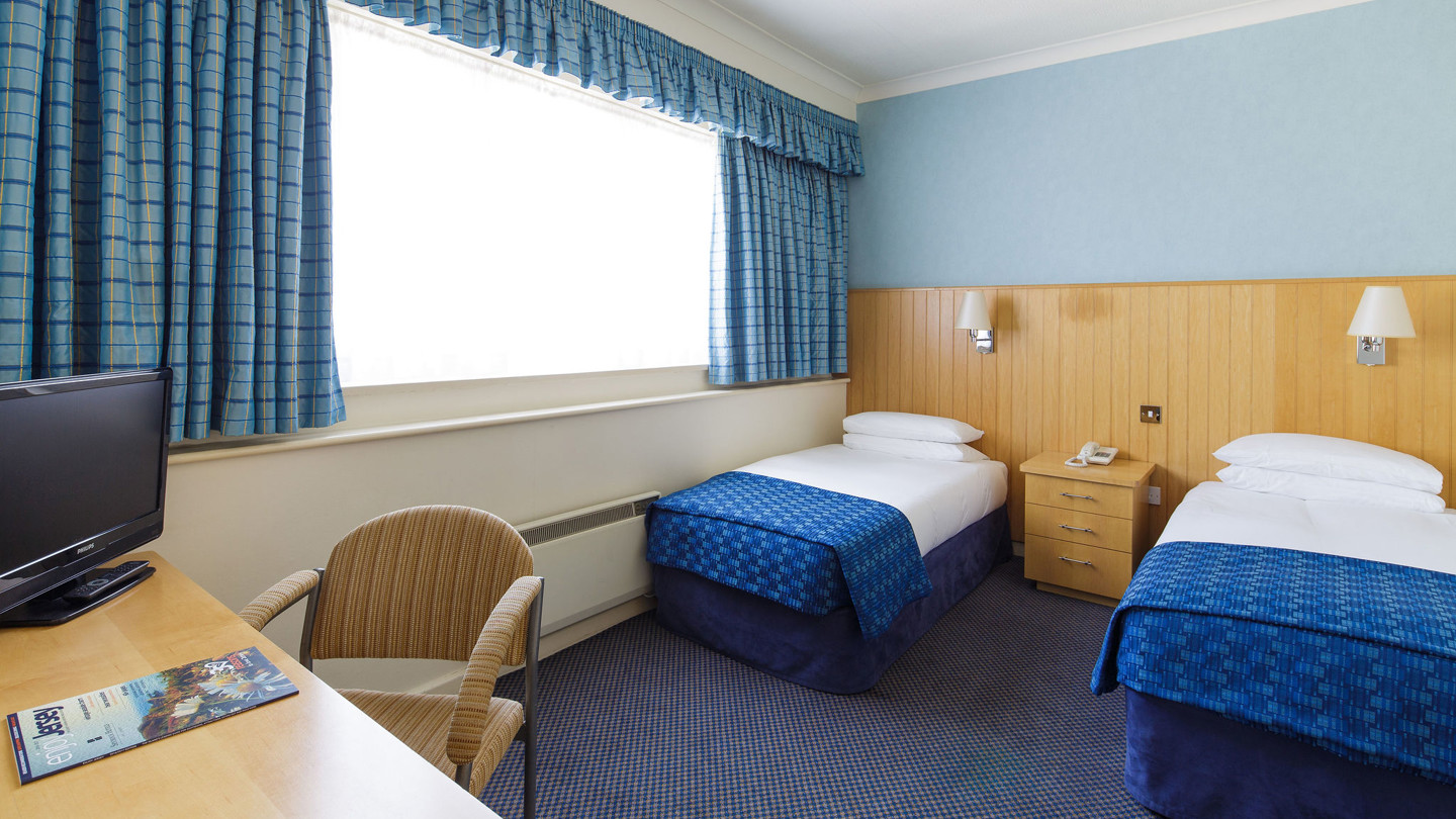 Twin Room 2