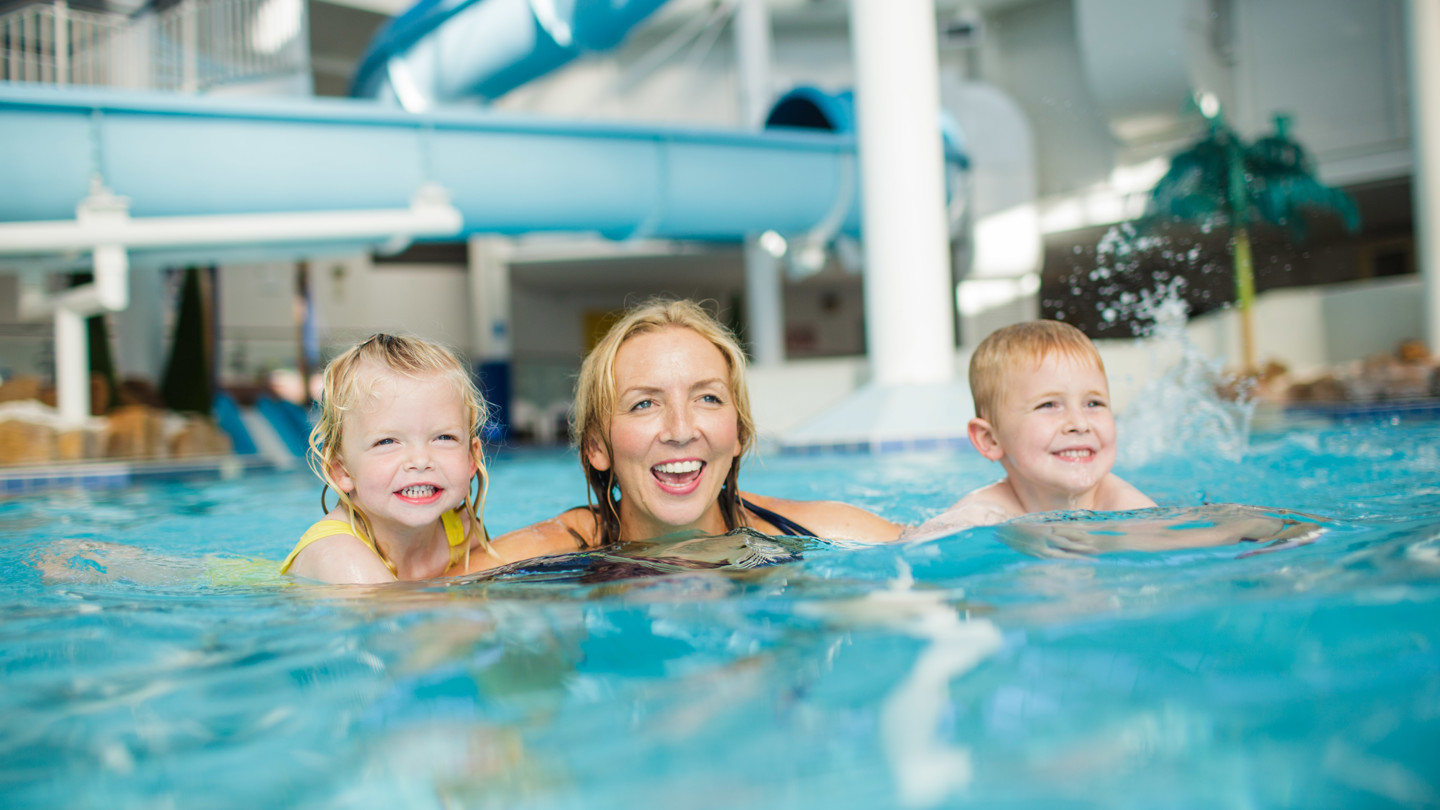 MT Aquadome Family 17