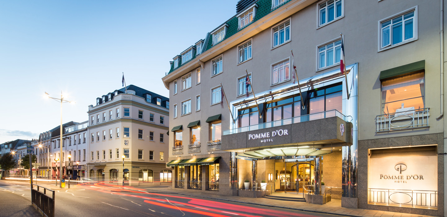 Pomme. External Dusk 3